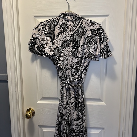 Minkas black and white paisley wrap dress - Picture 4 of 6